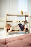 regal_montessori.jpg