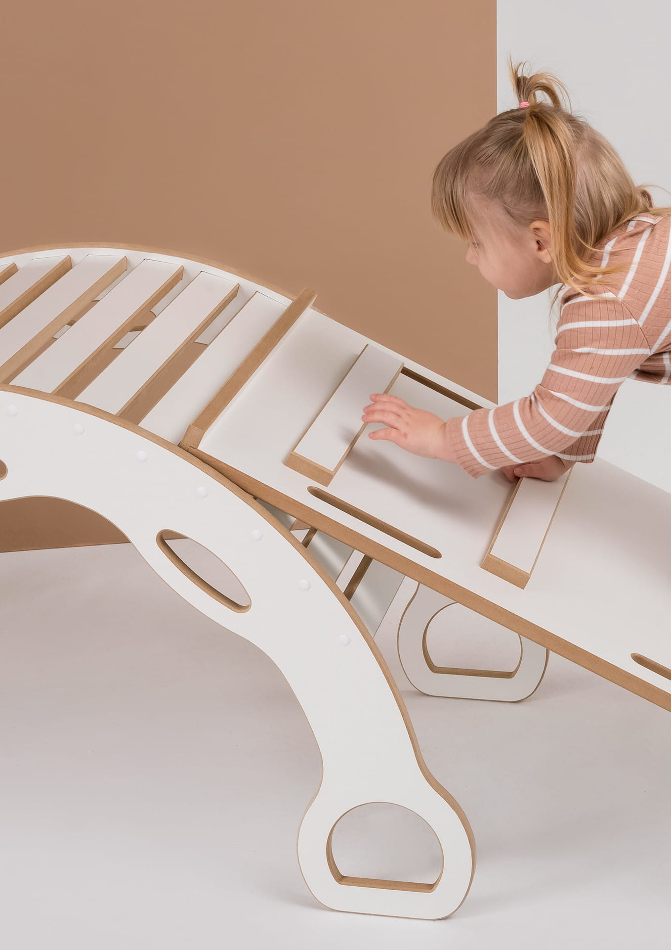 Arche d'escalade Montessori XXL ROCKER avec poignées + rampe échelle