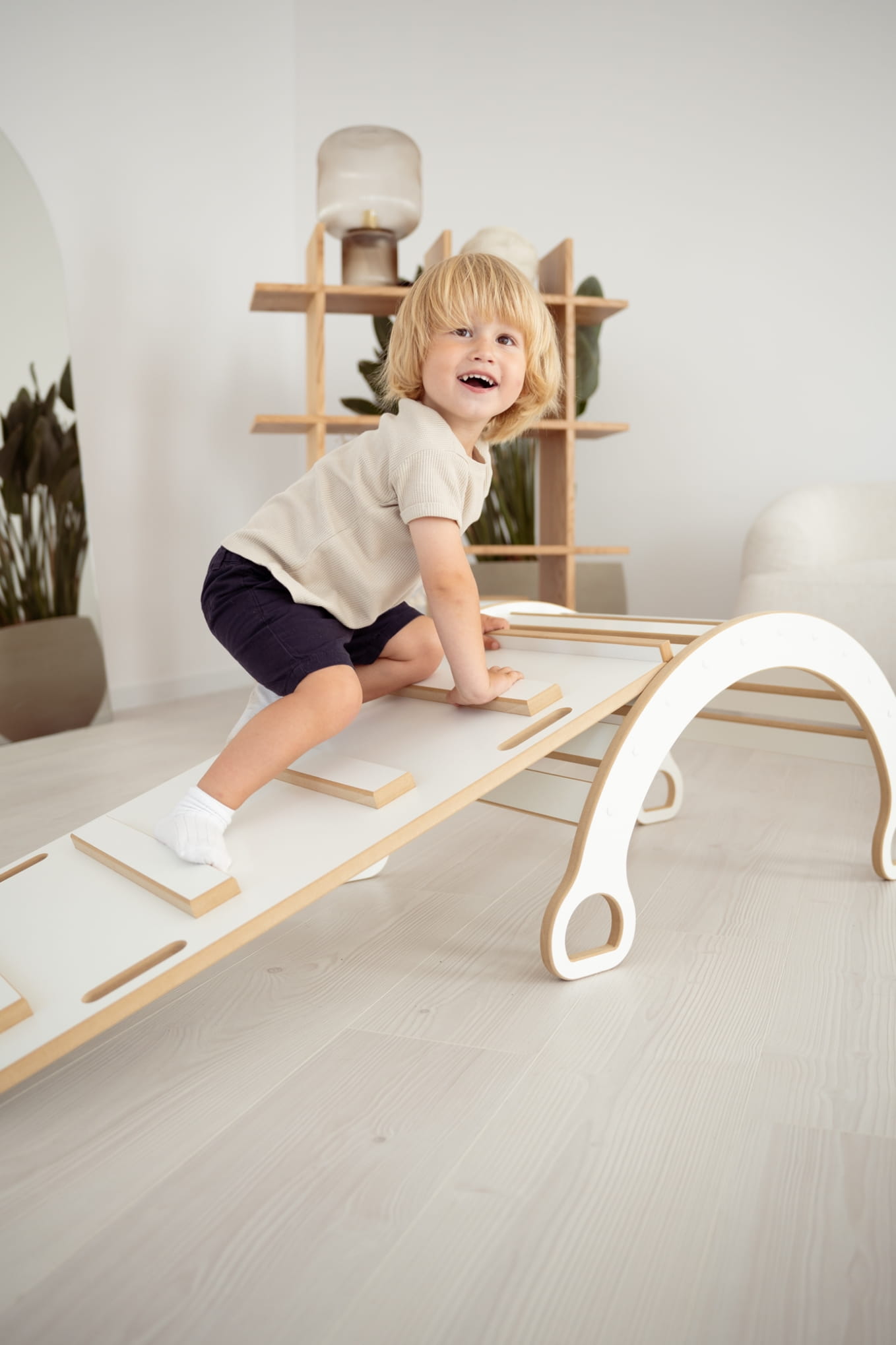 Arche d'escalade Montessori L ROCKER + rampe échelle